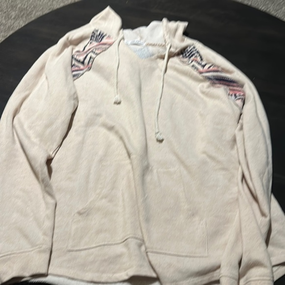 Hooded shirt